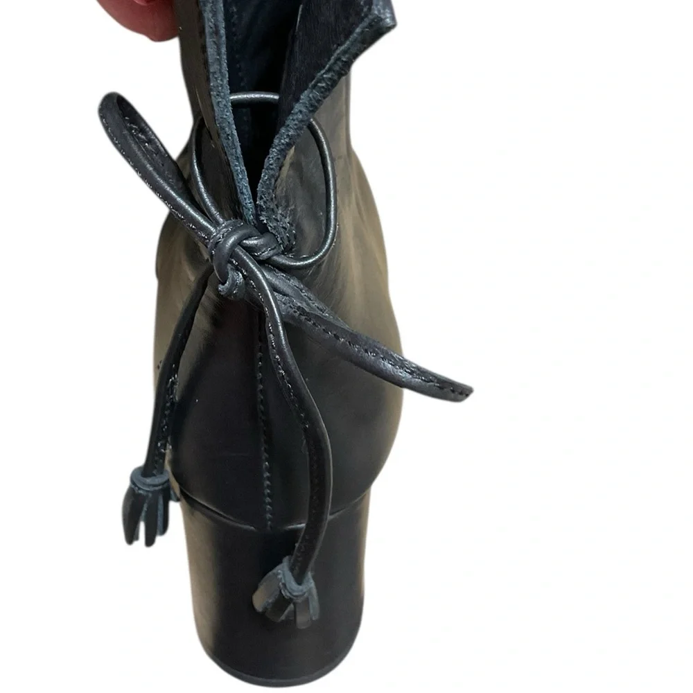 Elena Lachi Ankle Tie Back Ankle boot in Hombre‎ Black Leather. Made In Italy 39